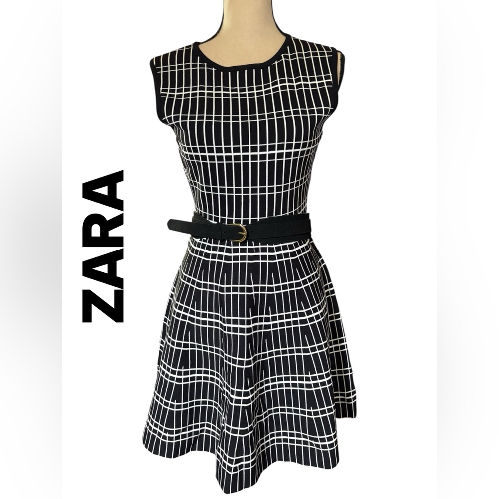 ZARA-NWT large geometric fit & flare mini skater dress. Black/white. New w/tag!